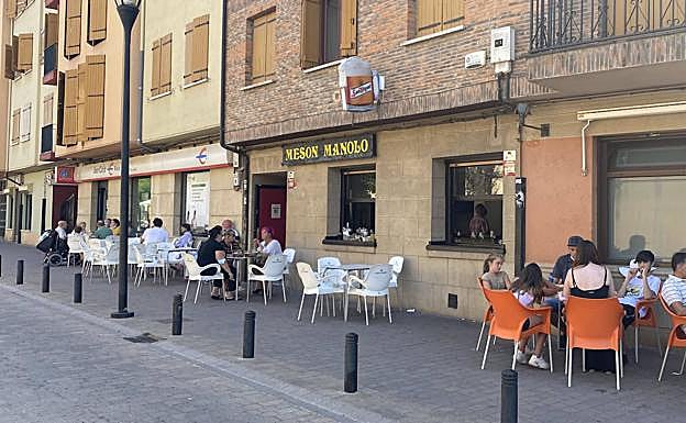 Pronto la terraza de avenida de la Paz volvió a ser la de siempre.