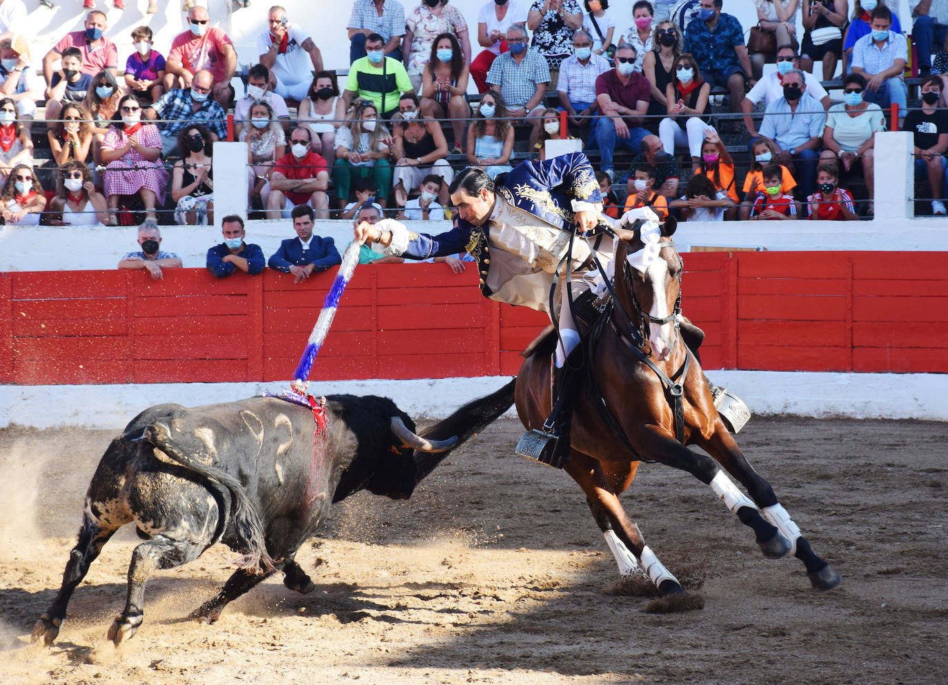 David Gomes y Pablo Donat cortan cada uno una oreja a un encierro de Pincha. 