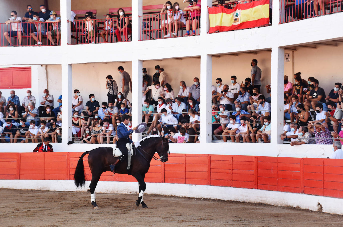 David Gomes y Pablo Donat cortan cada uno una oreja a un encierro de Pincha. 