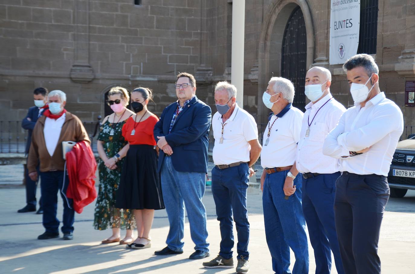 Fotos: Los Santos Mártires procesionan en coche por Calahorra