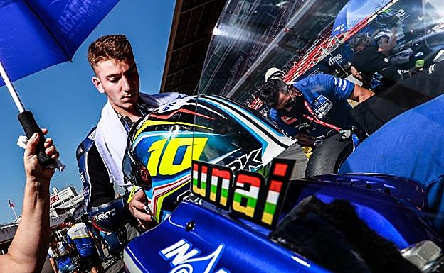 El piloto riojano correrá lo que resta de temporada en la categoría intermedia del Mundial de Superbikes. 