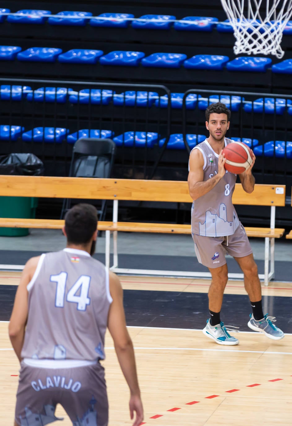 Fotos: El Clavijo empieza a preparar la temporada, su primer entrenamiento