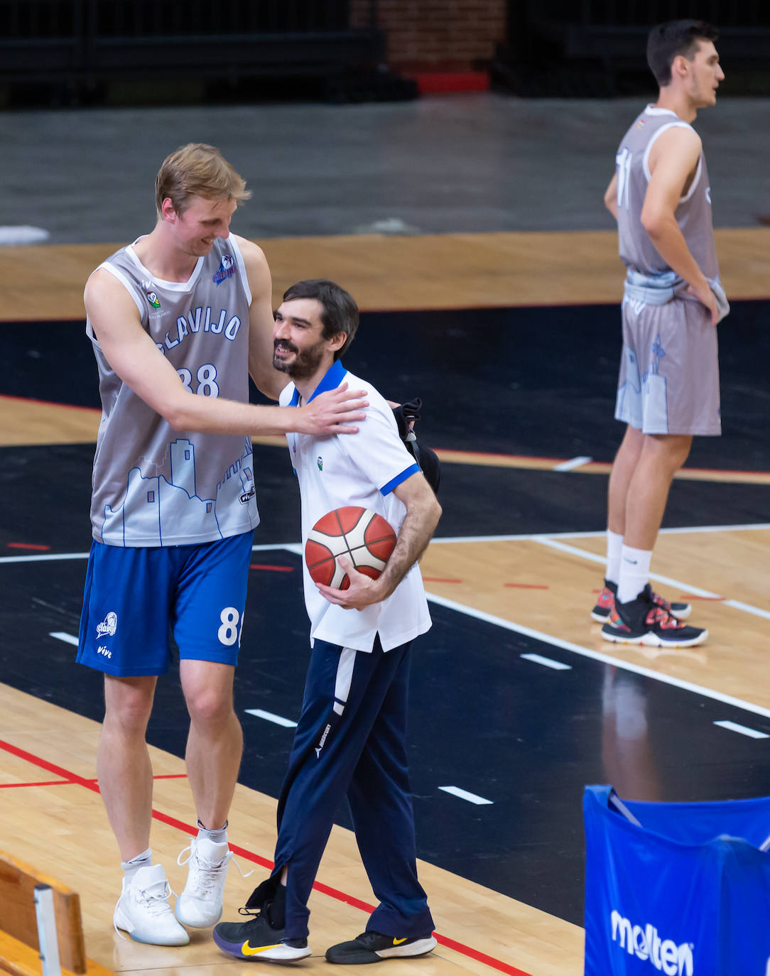 Fotos: El Clavijo empieza a preparar la temporada, su primer entrenamiento