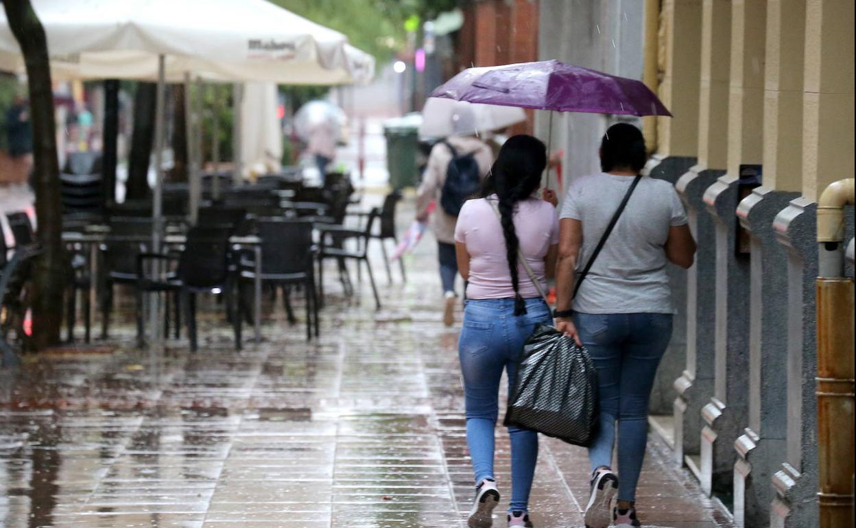 La alerta por tormentas pasa a naranja hasta las siete de la tarde en La Rioja Baja