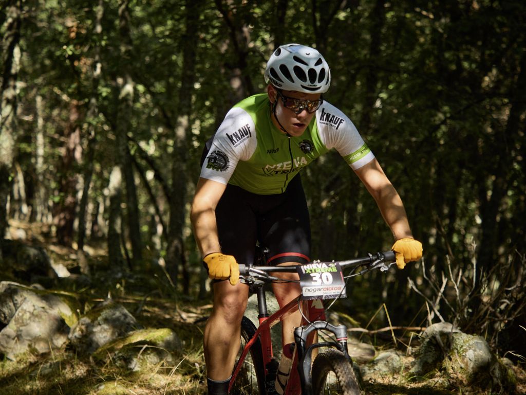 265 ciclistas en una marcha inédita que recorrió 75 kilómetros por los bellos parajes boscosos del Alto Iregua. 