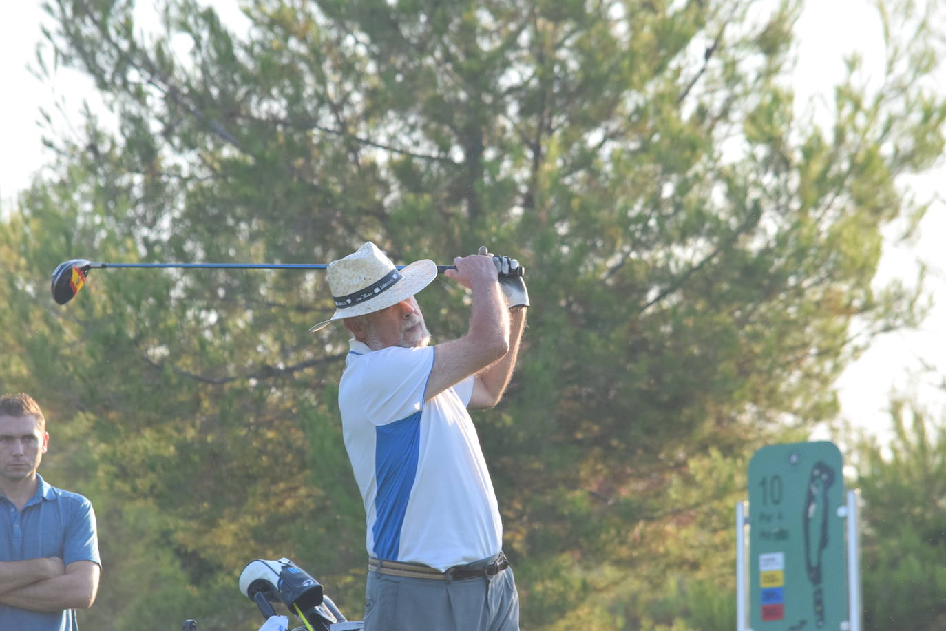 Los participantes en el torneo de patrocinadores de la Liga de Golf y Vino disfrutaron de un gran día de golf en El Campo de Logroño. 