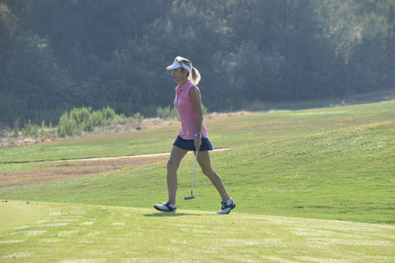 Los participantes en el torneo de patrocinadores de la Liga de Golf y Vino disfrutaron de un gran día de golf en El Campo de Logroño. 