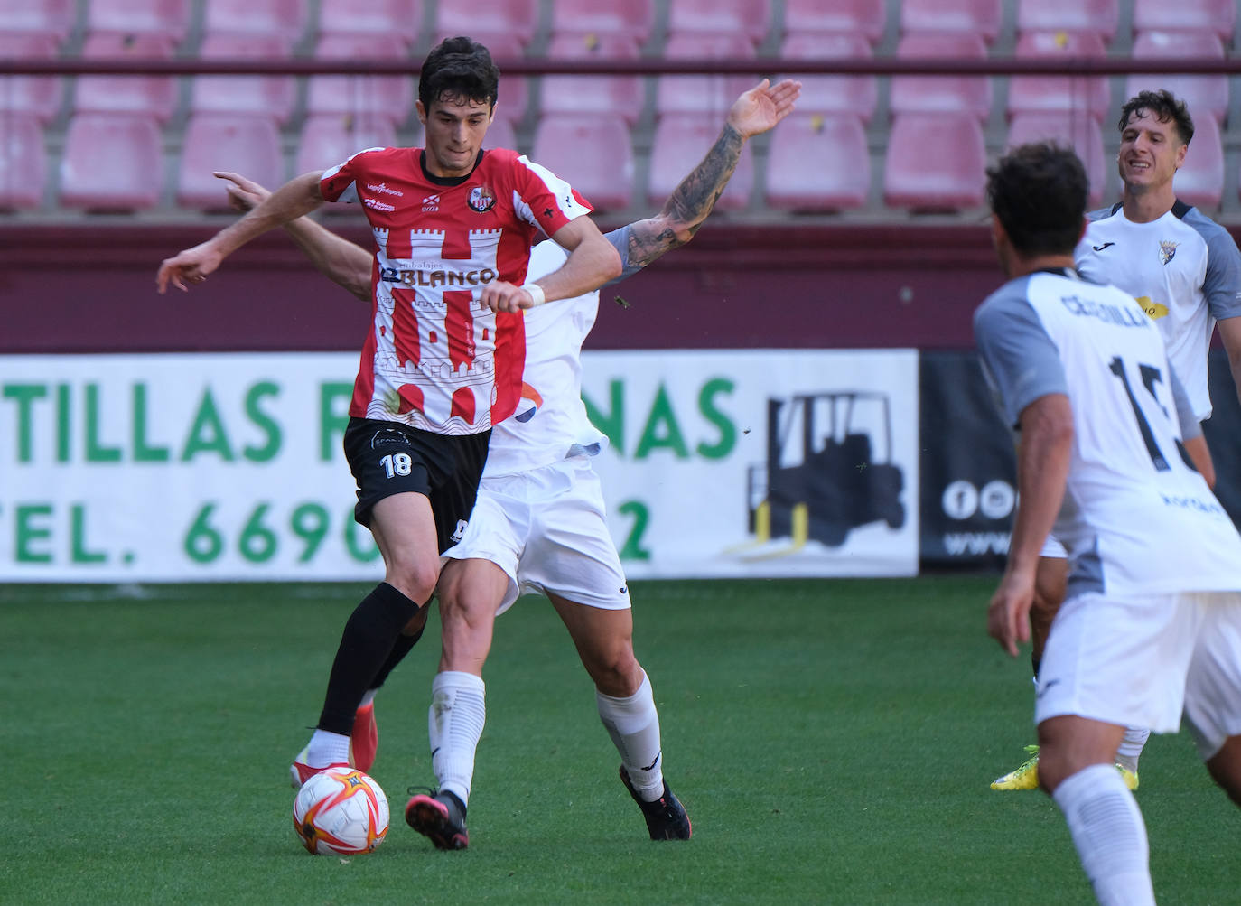 Fotos: El partido SD Logroñés-Tudelano, en imágenes