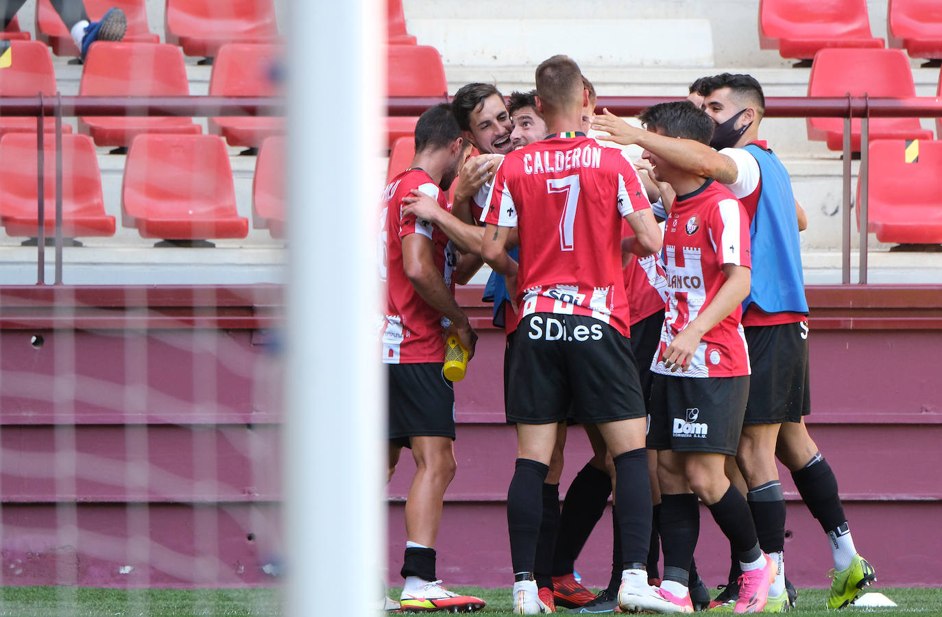 Fotos: El partido SD Logroñés-Tudelano, en imágenes