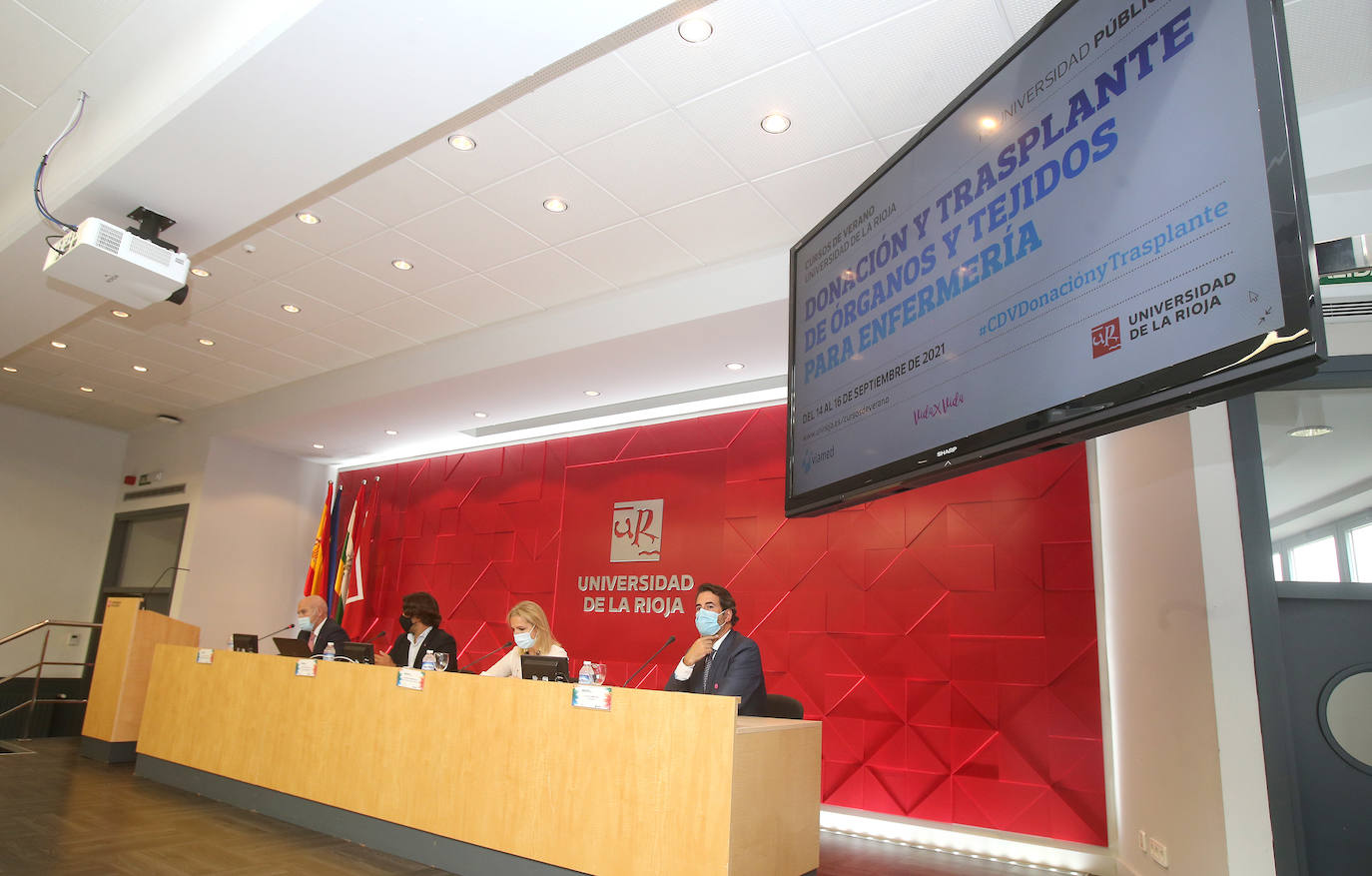 Fotos: Curso de verano ‘Donación y trasplantes de órganos y tejidos para enfermería’, organizado por la Asociación Vida por Vida y Viamed en la Universidad de La Rioja