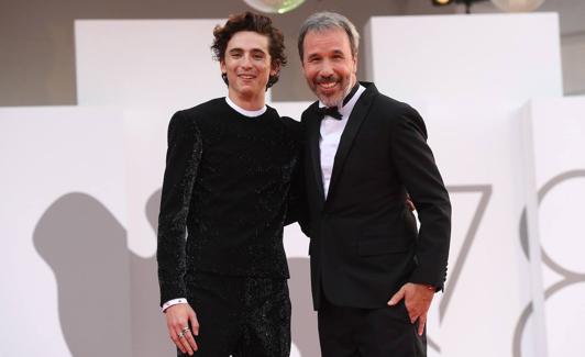 Timothée Chalamet y Denis Villeneuve en Venecia.