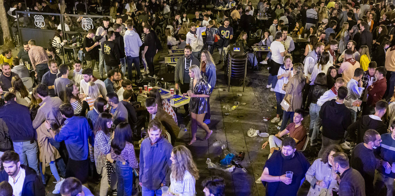 Los jóvenes se trasladaron desde el Casco Antiguo de la ciudad hasta el parque de la capital riojana
