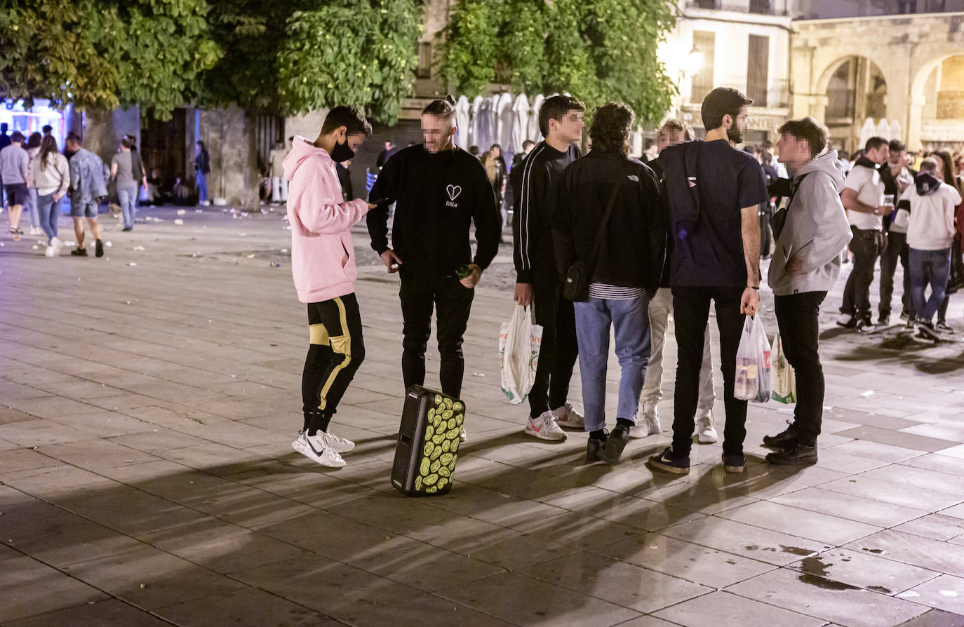 Los jóvenes se trasladaron desde el Casco Antiguo de la ciudad hasta el parque de la capital riojana