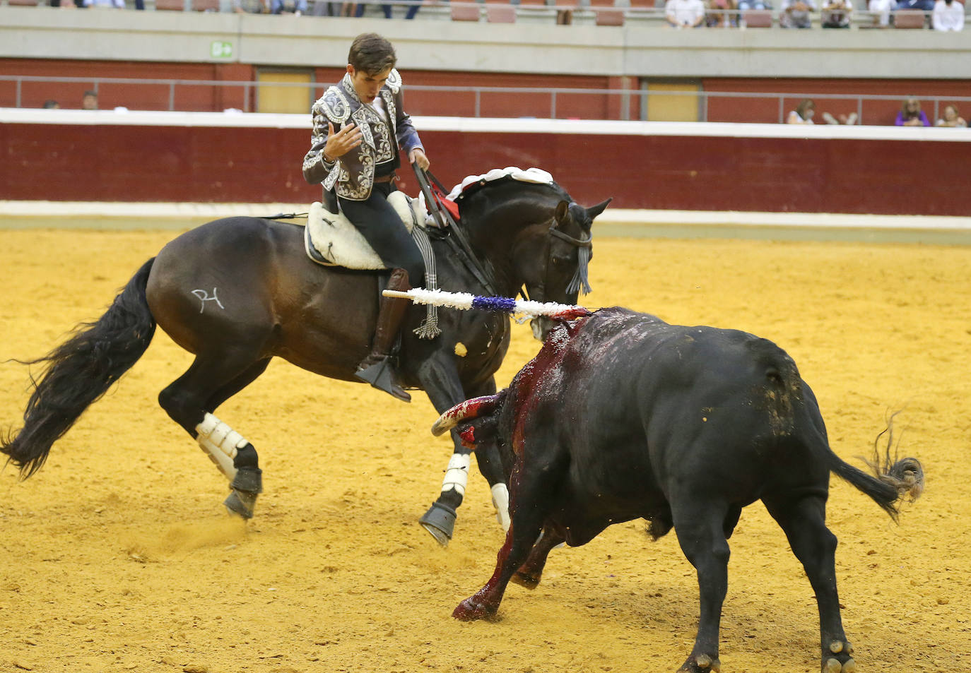 Guillermo Hermoso de Mendoza ha sido el gran triunfador de la tarde al cortar tres orejas