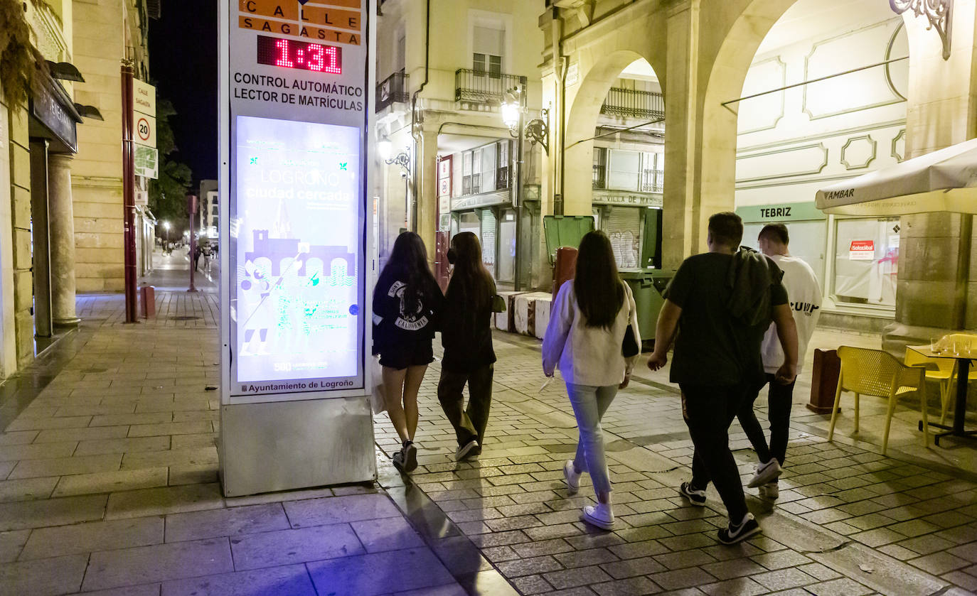 Fotos: La fiesta sigue en el parque del Ebro