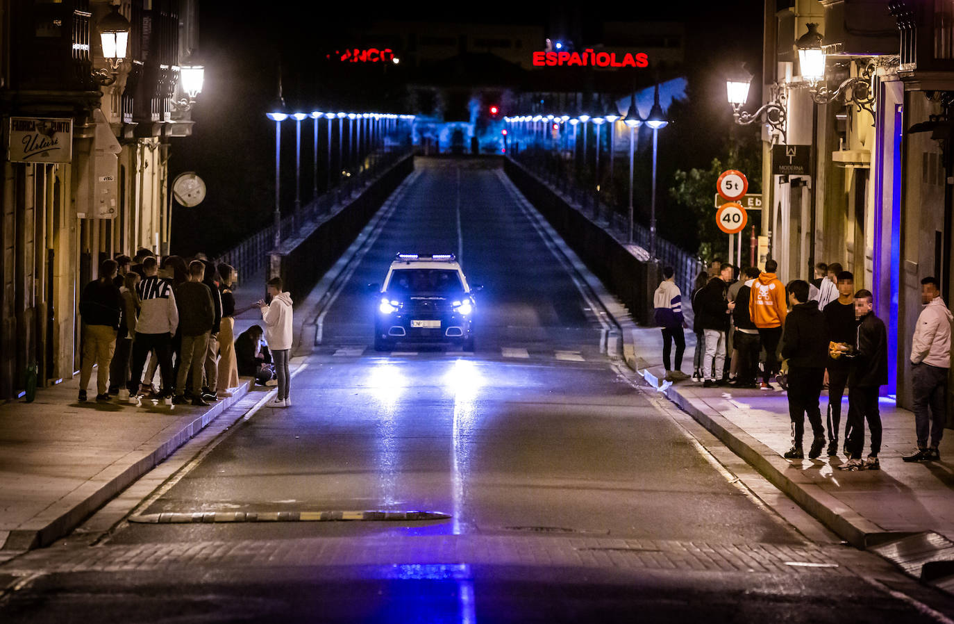 Fotos: La fiesta sigue en el parque del Ebro