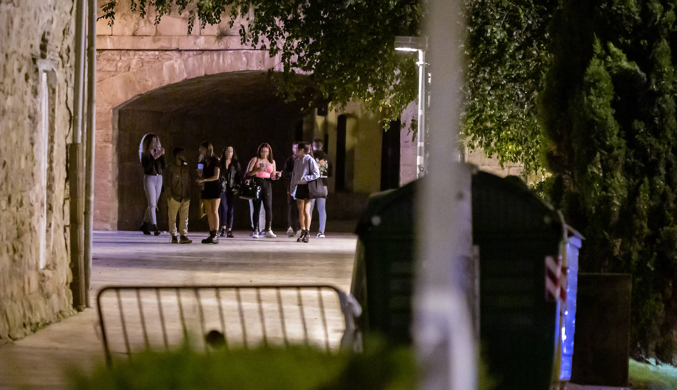 Fotos: La fiesta sigue en el parque del Ebro