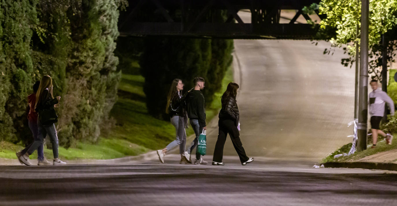 Fotos: La fiesta sigue en el parque del Ebro