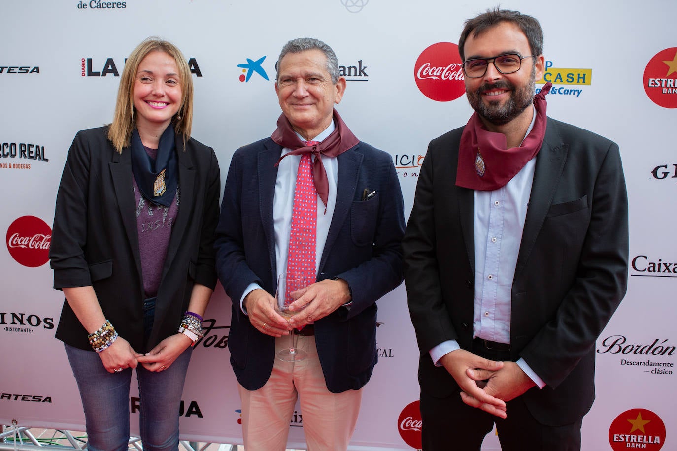 Este lunes los presentes han podido degustar las especialidades culinarias de The Way y los vinos de Bodegas Tobía. 