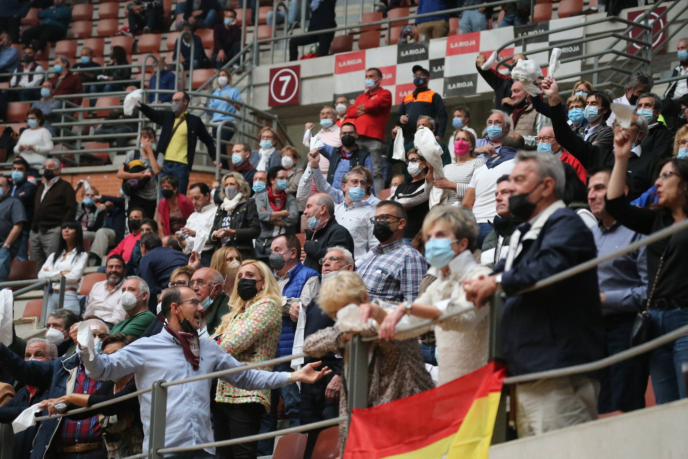Antonio Ferrera ha cortado una oreja en el mano a mano con un Diego Urdiales que no ha tenido suerte con su lote