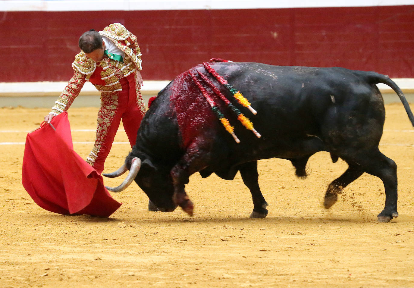 Antonio Ferrera ha cortado una oreja en el mano a mano con un Diego Urdiales que no ha tenido suerte con su lote