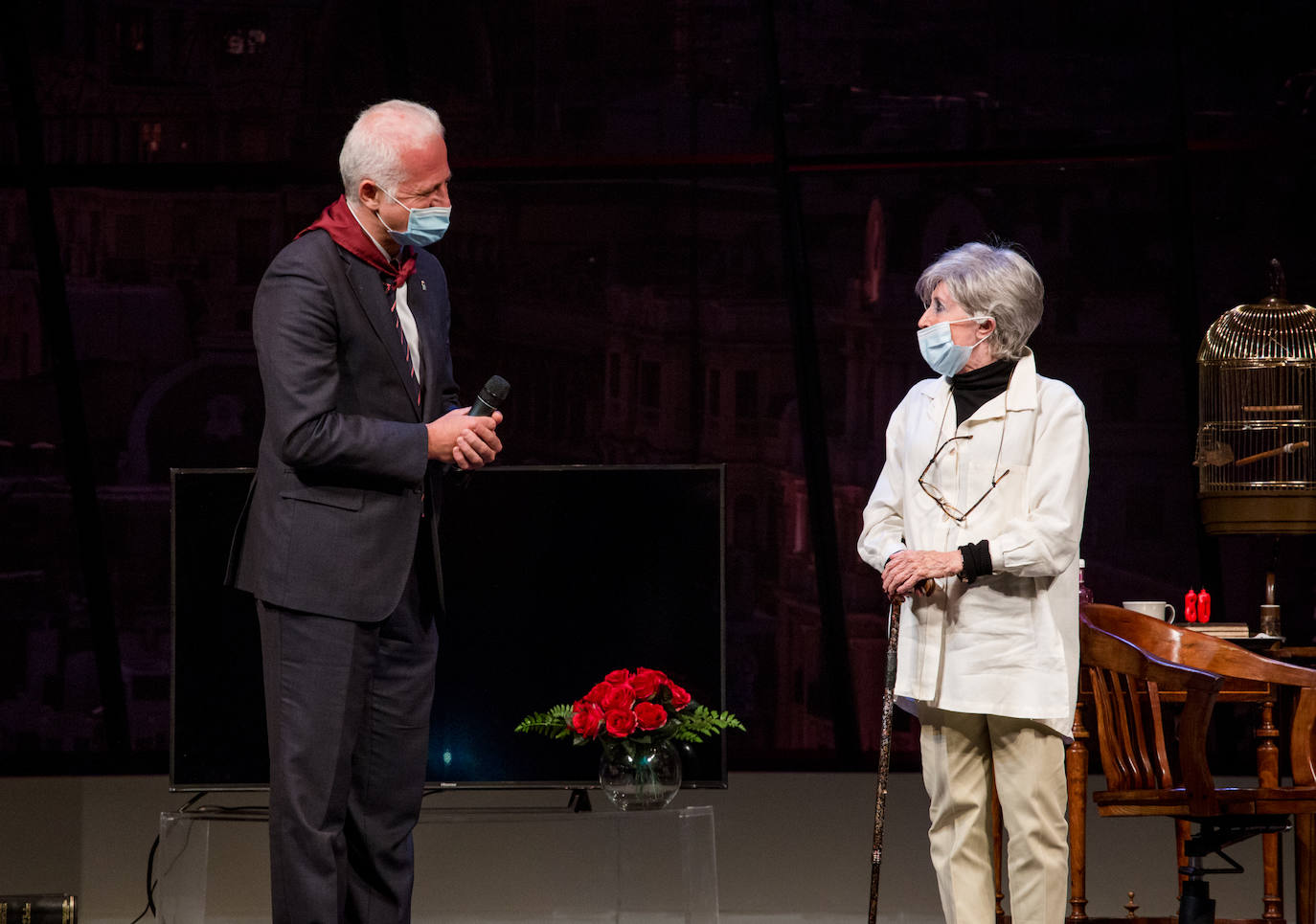 La actriz se ha despedido de las tablas con una representación en el Teatro Bretón de Logroño