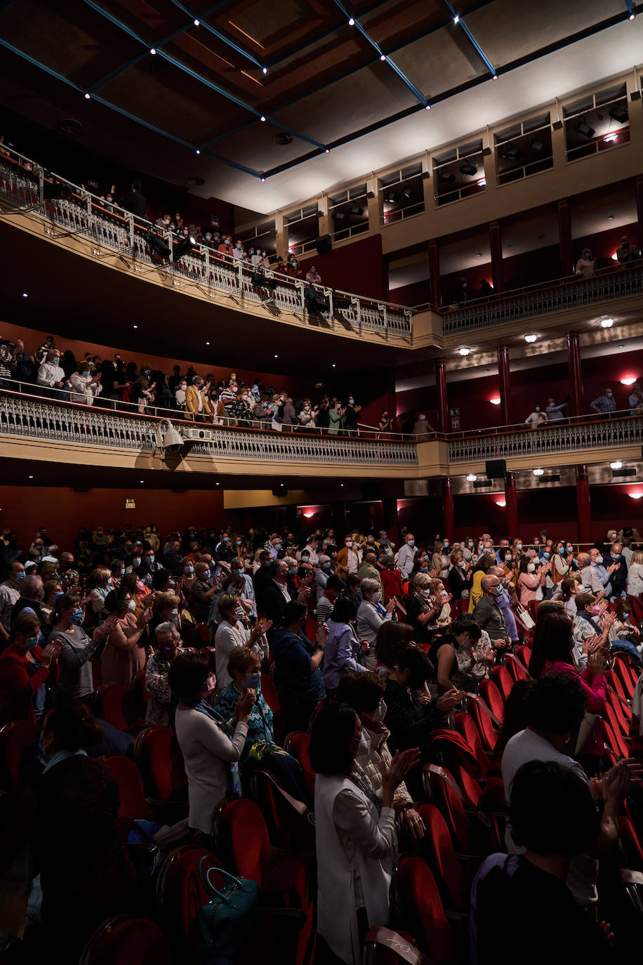 La actriz se ha despedido de las tablas con una representación en el Teatro Bretón de Logroño