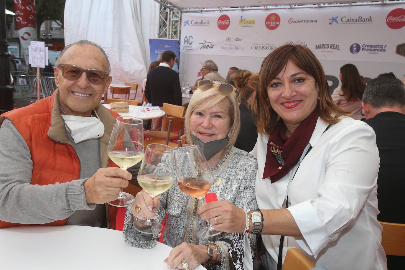 Buen ambiente de nuevo en el enclave de El Espolón en una jornada protagonizada por Delicious Gastronomía y los vinos de Marqués de Riscal