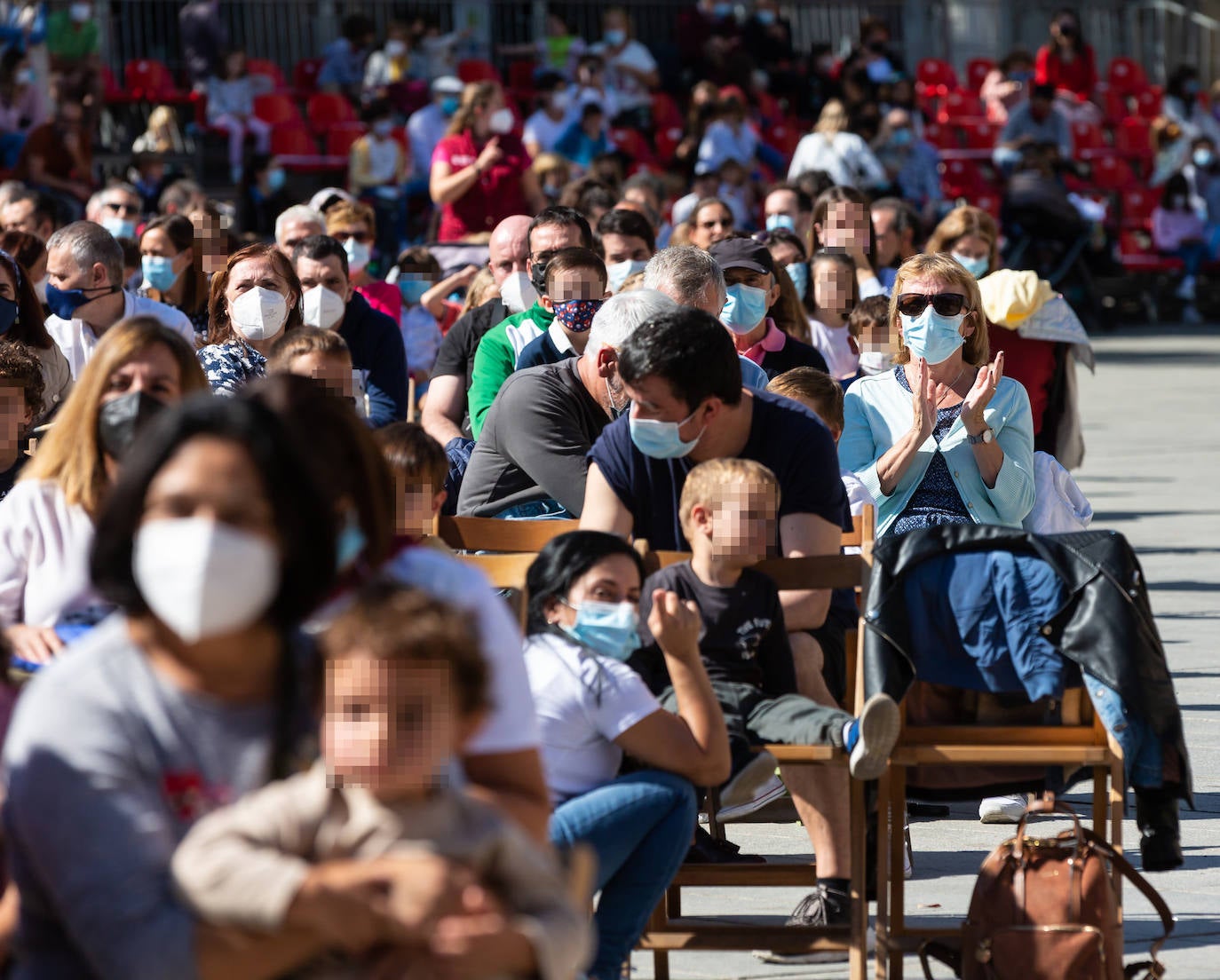 Fotos: Los Gigantes y cabezudos reaparecen en Logroño