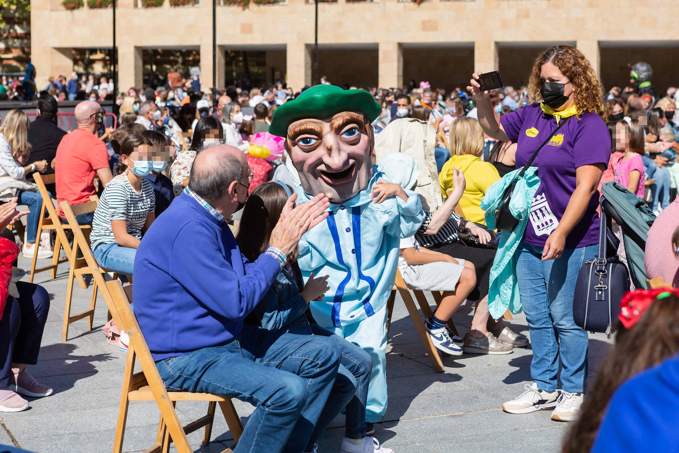 Fotos: Los Gigantes y cabezudos reaparecen en Logroño