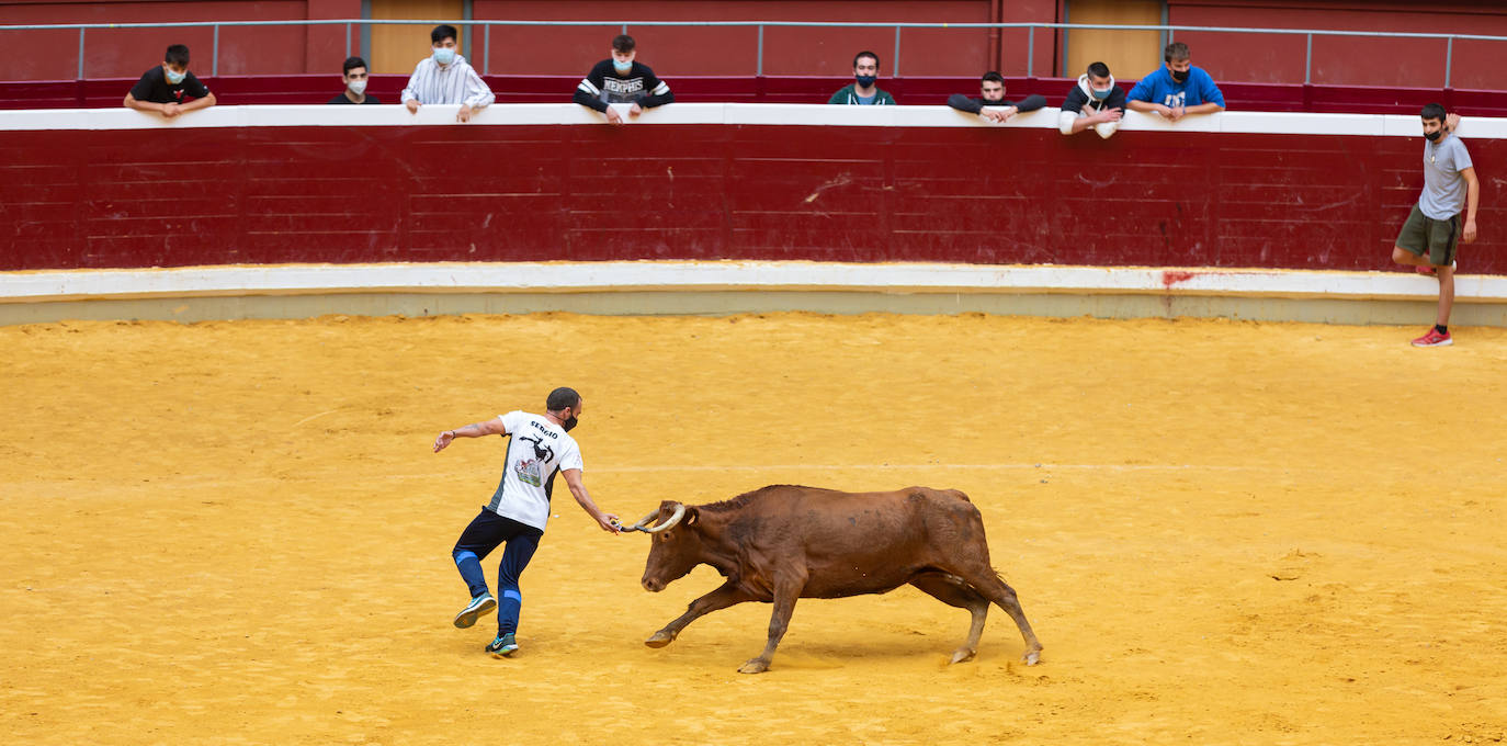 Fotos: Promesas de las acrobacias en La Ribera