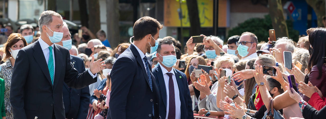 Fotos: Un caluroso recibimiento al rey Felipe VI en Logroño