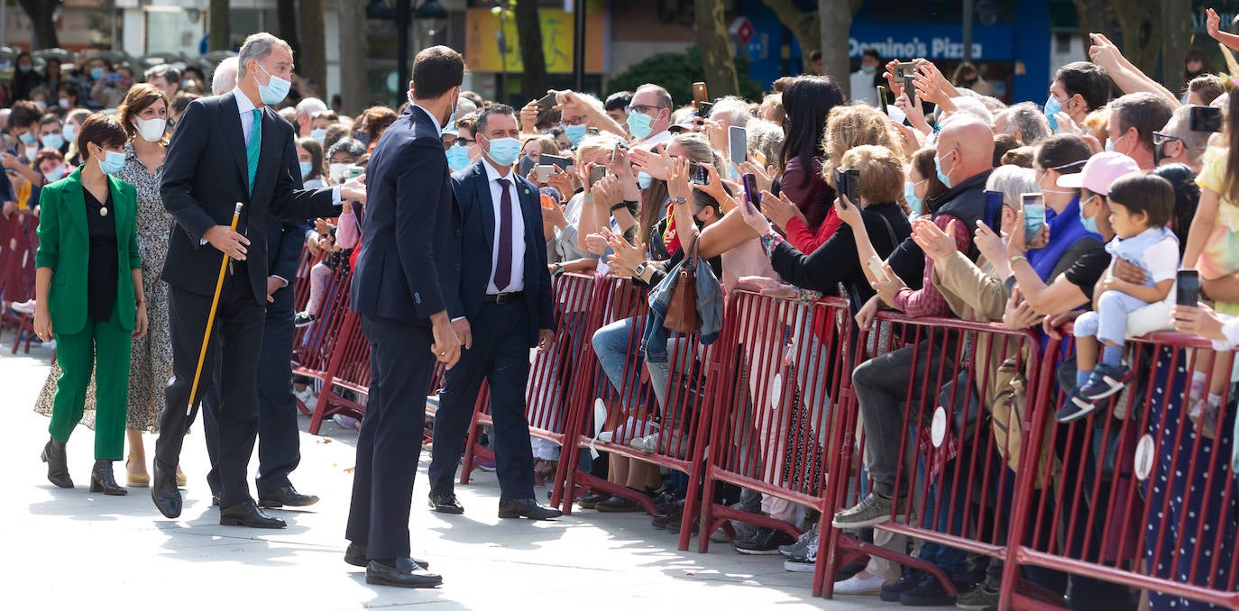 Fotos: Un caluroso recibimiento al rey Felipe VI en Logroño