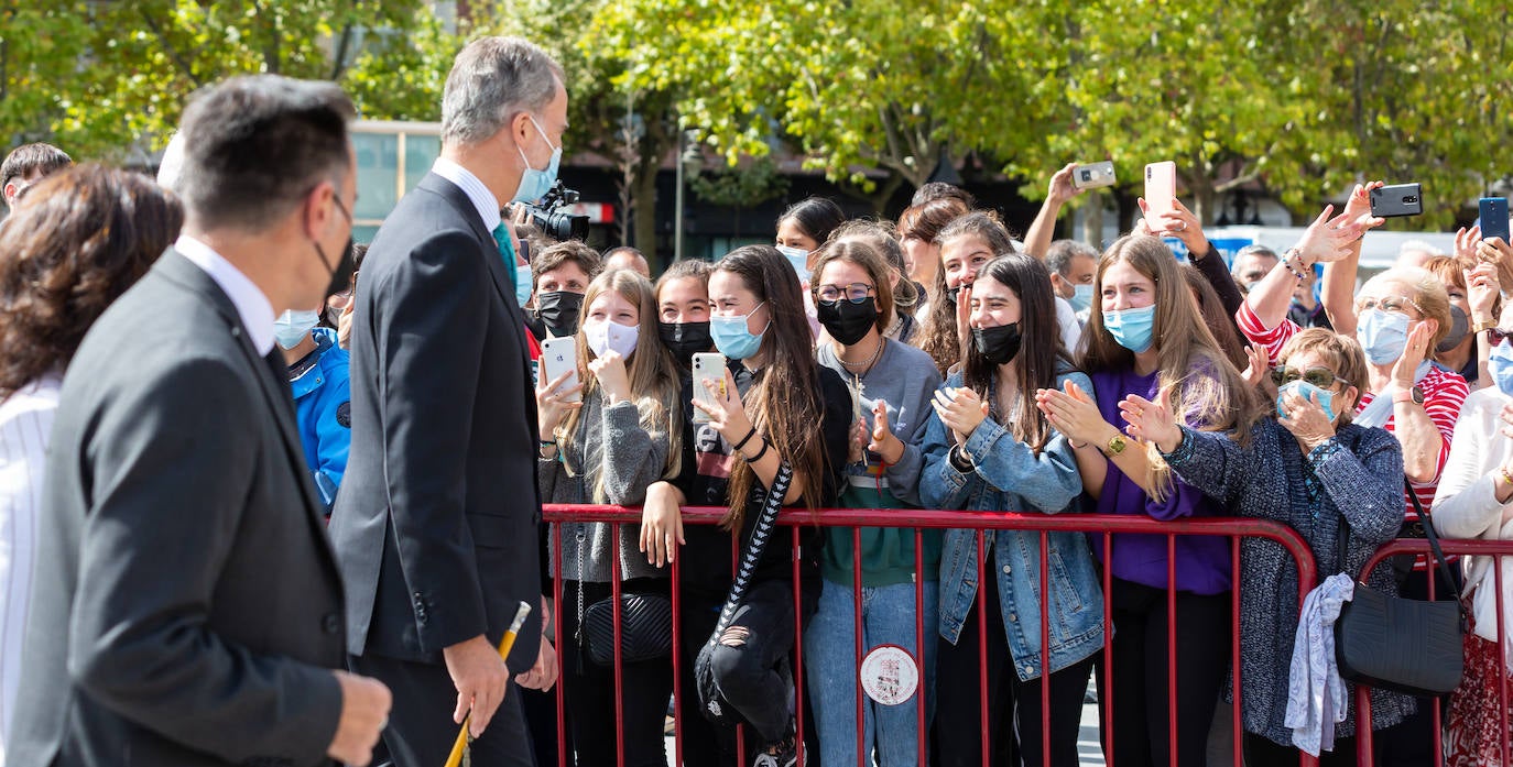 Fotos: Un caluroso recibimiento al rey Felipe VI en Logroño