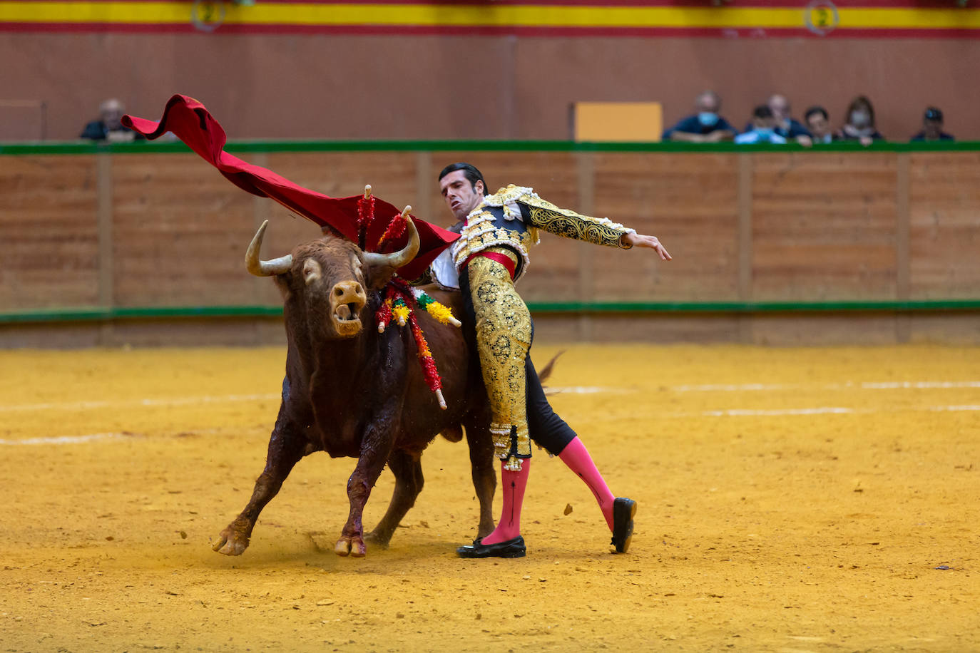 Diego Ventura corta cuatro orejas en la localidad riojabajeña