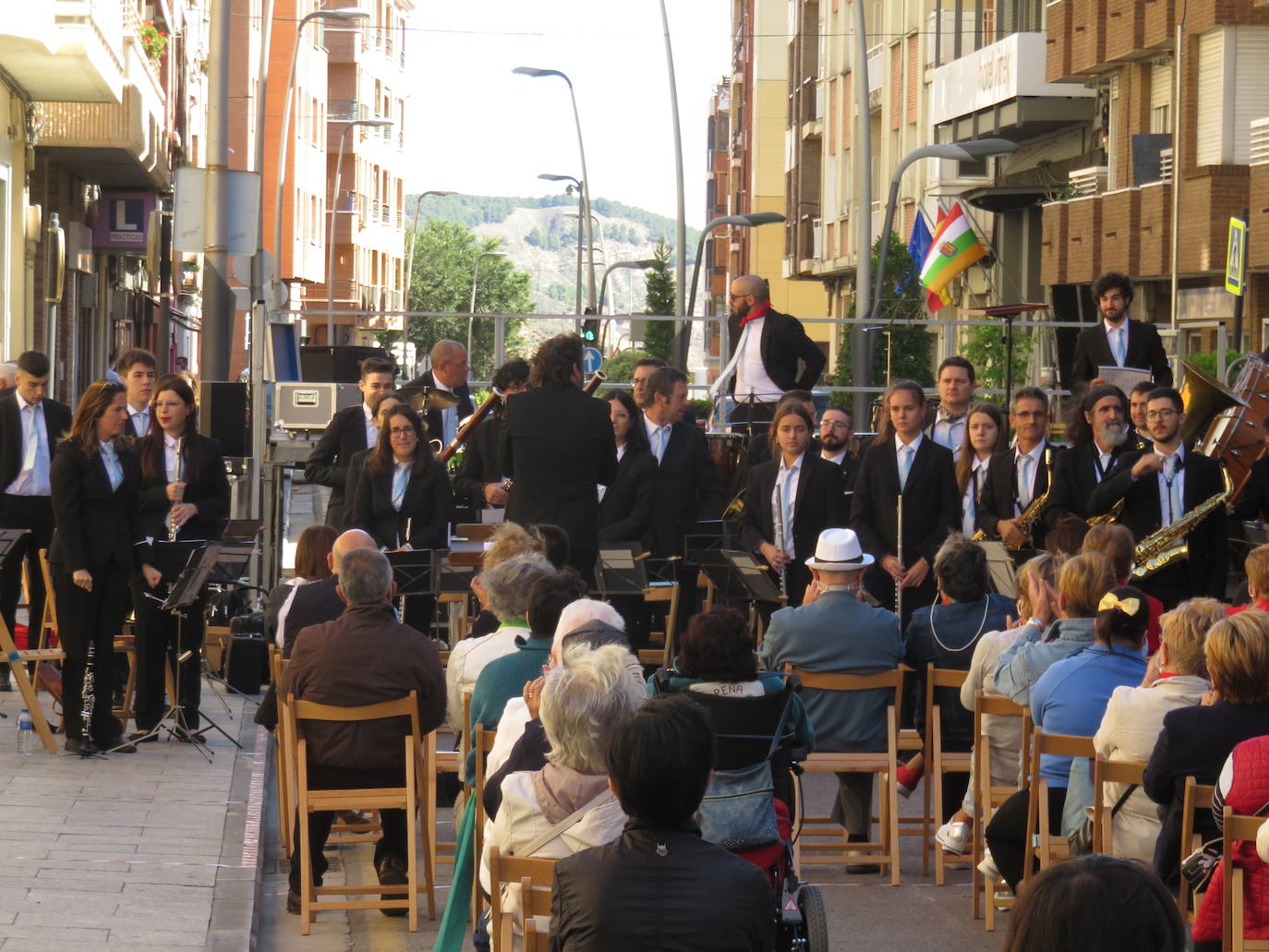 Fotos: Arnedo disfruta de la música y las degustaciones en la mañana de la cuarta jornada de sus fechas festivas