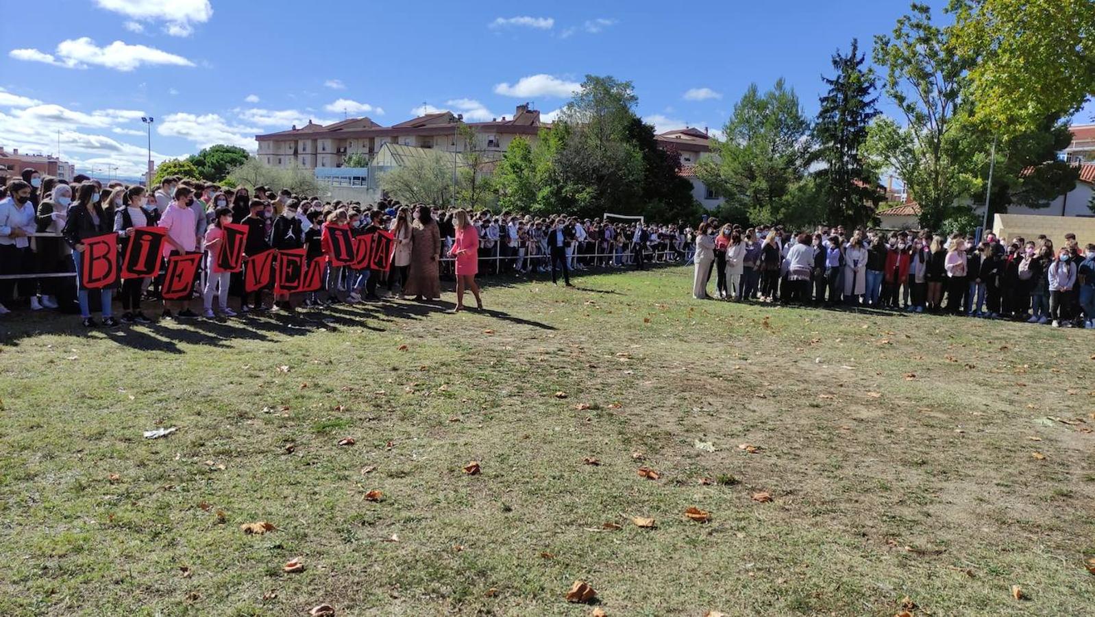 La reina Letizia ha visitado Haro para inaugurar el curso académico 2021/22 de Formación Profesional en el IES Ciudad de Haro. 