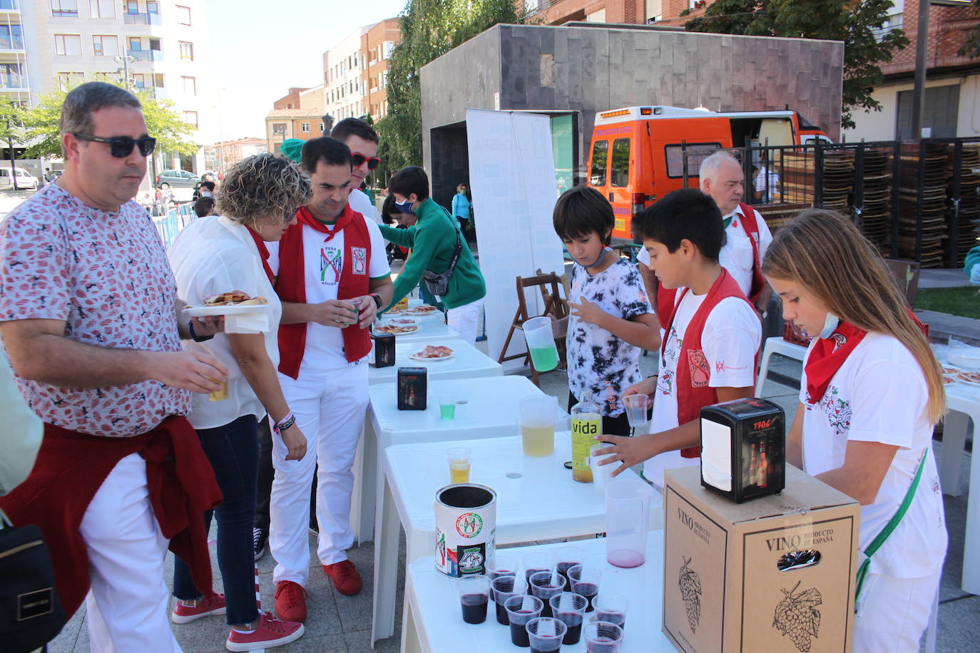 Fotos: Arnedo vive la quinta jornada de San Cosme y San Damián