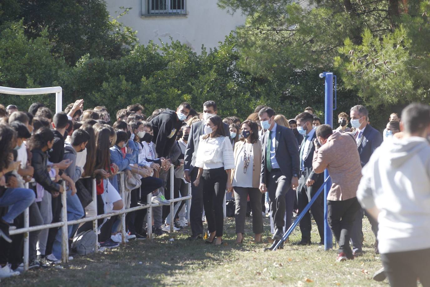 La reina Letizia ha visitado Haro para inaugurar el curso académico 2021/22 de Formación Profesional en el IES Ciudad de Haro. 