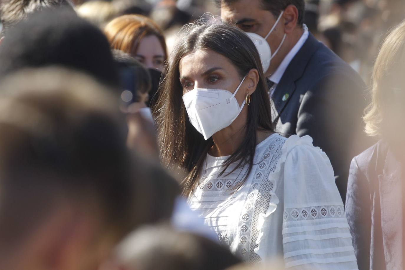 La reina Letizia ha visitado Haro para inaugurar el curso académico 2021/22 de Formación Profesional en el IES Ciudad de Haro. 