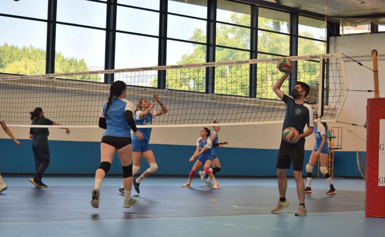 El OSACC Voley Haro se estrena con «mucha ilusión» ante el Cajasol Dos Hermanas