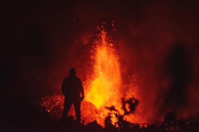 EL volcán de La Palma está a punto de completar su decimoquinto día de erupción.