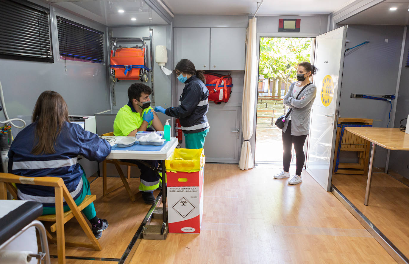 Fotos: La Rioja busca la vacunación de 8.000 riojanos en 20 municipios en el punto itinerante