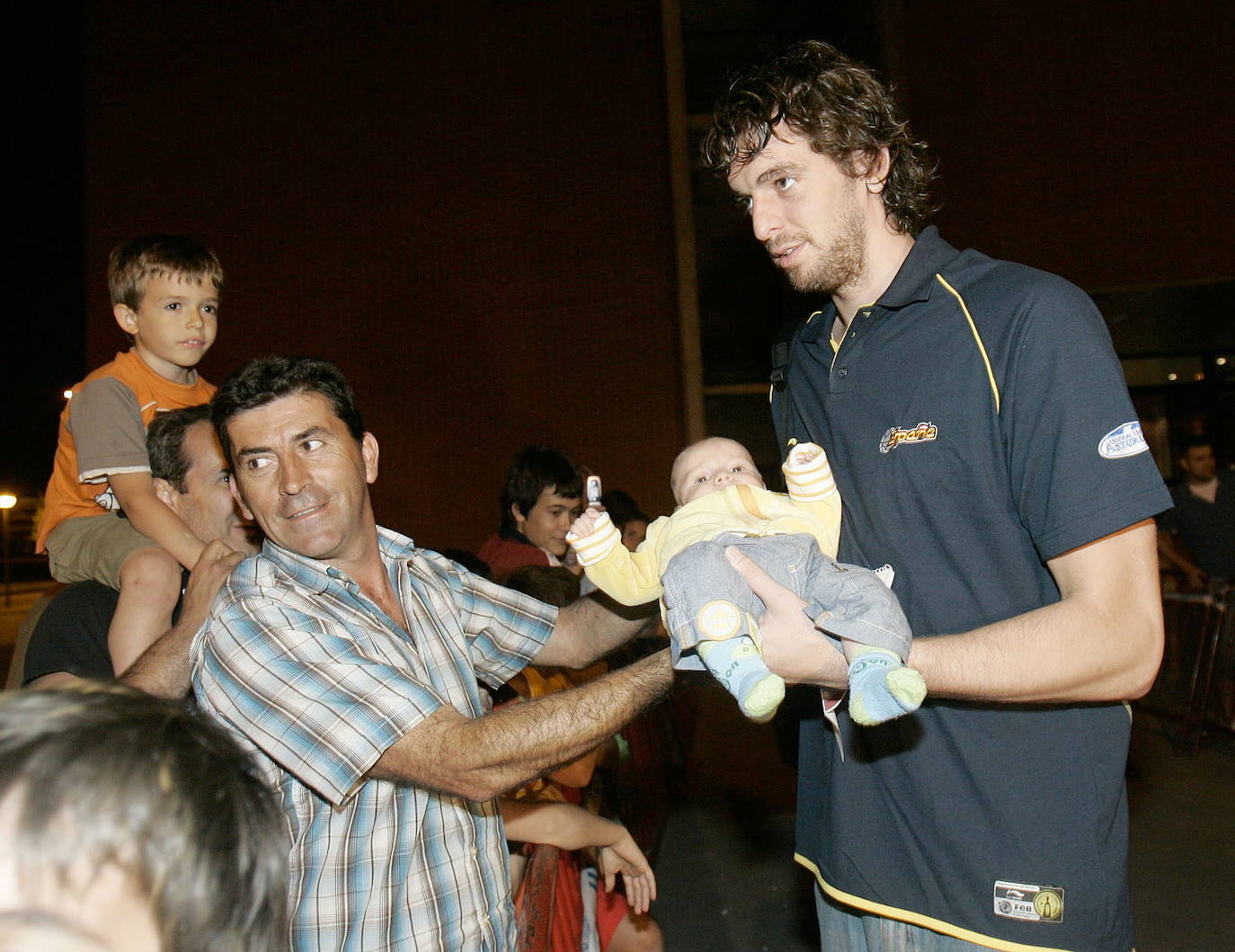 Fotos: Momentos de Pau Gasol en sus visitas a La Rioja