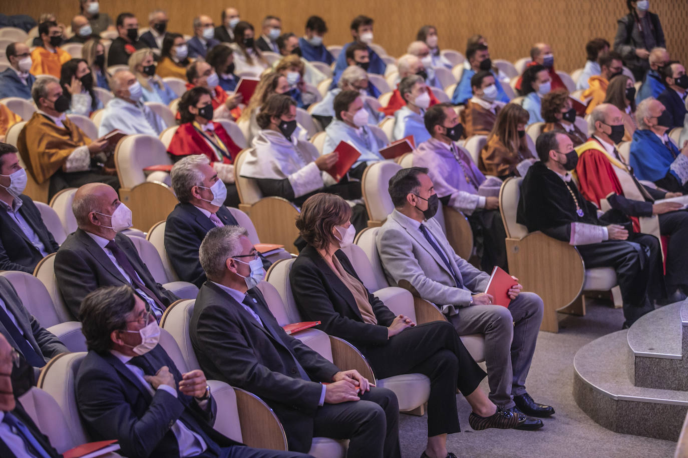 Fotos: Acto de apertura del curso en la UR