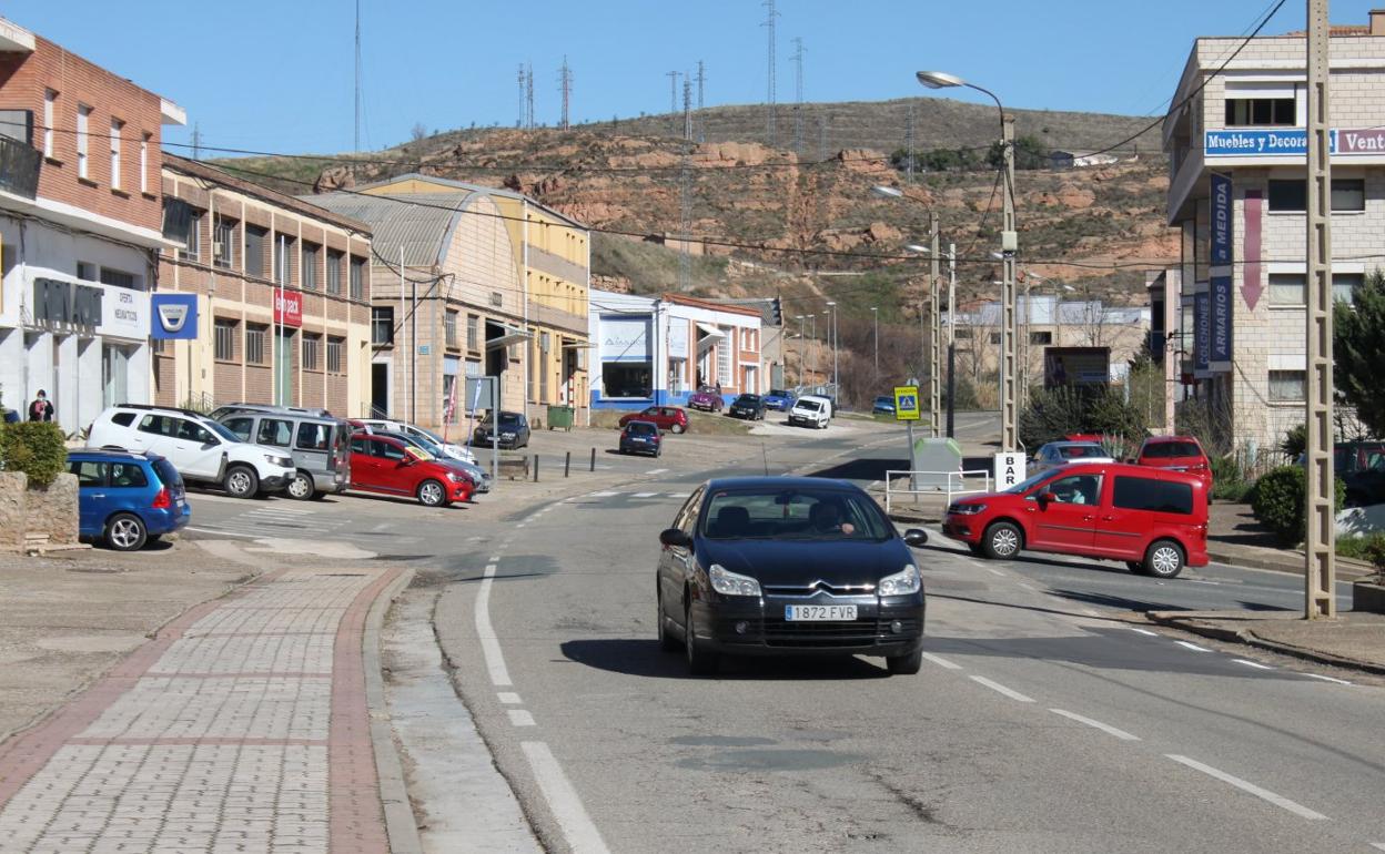 El objetivo de la actuación es mejorar la seguridad vial en el acceso. 