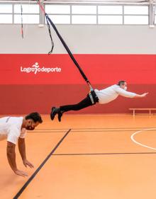 Imagen secundaria 2 - El Bungee Workout se estrena en la oferta de Logroño Deporte