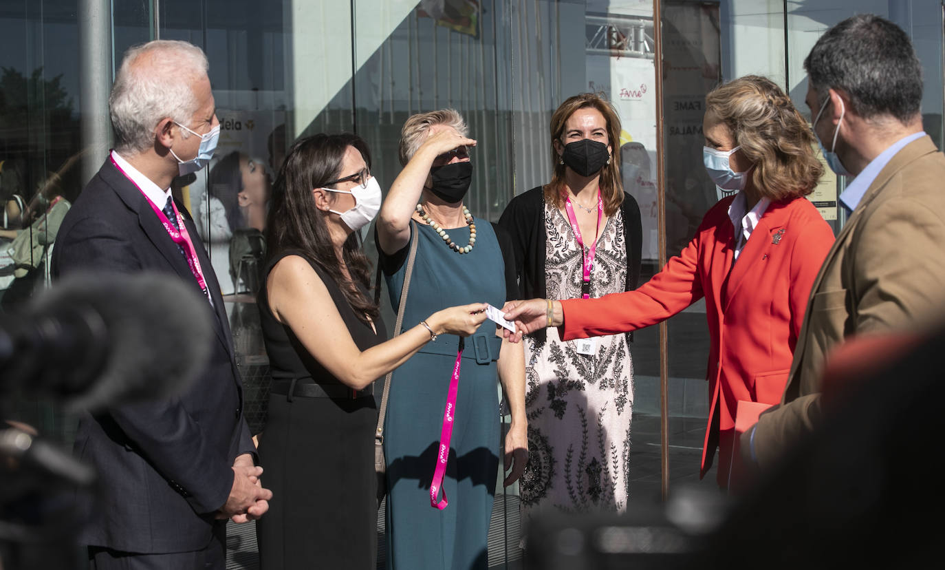 Fotos: La infanta Elena acude al Congreso Nacional de Matronas