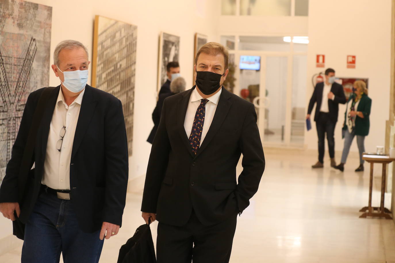 La cámara riojana celebró su sesión plenaria del mes de octubre.