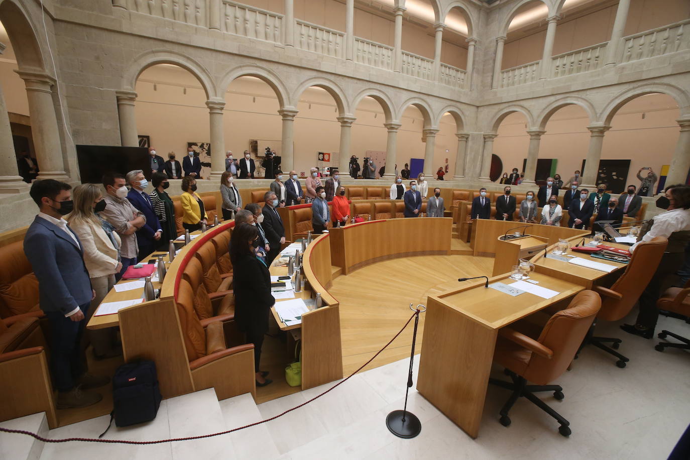 La cámara riojana celebró su sesión plenaria del mes de octubre.